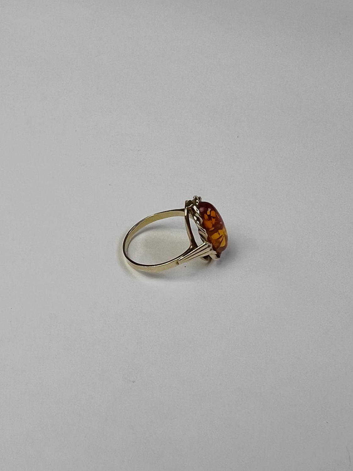 Vintage Ring Echtgold mit braunem Bernstein